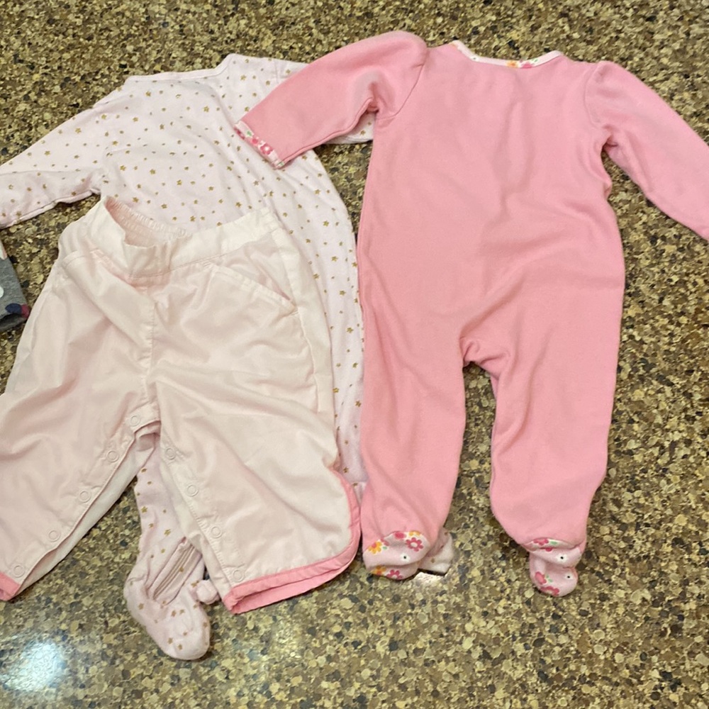 5/$25 9 piece baby girl bundle. - Picture 14 of 15